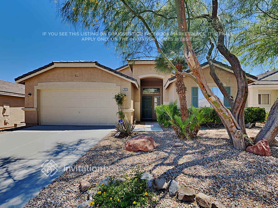 7925 Olympus Ave in Las Vegas, NV - Building Photo