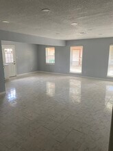 8303 Coastway Ln in Houston, TX - Building Photo - Building Photo