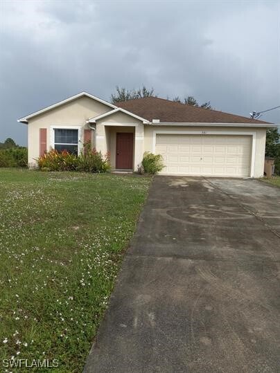 781 Cashmere Ave in Lehigh Acres, FL - Building Photo