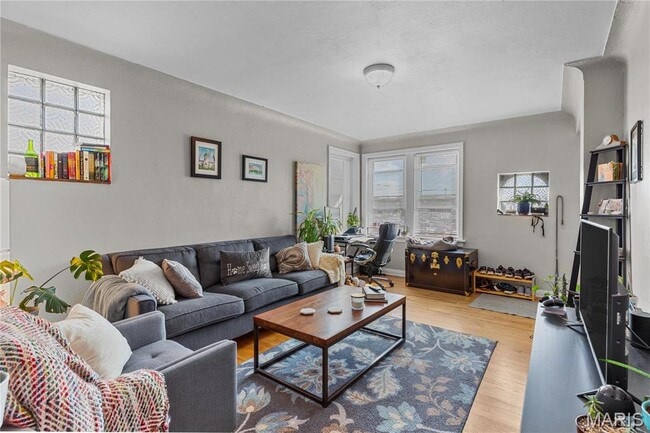 3317 Lawn Ave, Unit 3317 Lawn Avenue Unit 1F in St. Louis, MO - Building Photo - Building Photo