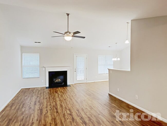 285 Stone Meadow Ct in Kernersville, NC - Building Photo - Building Photo