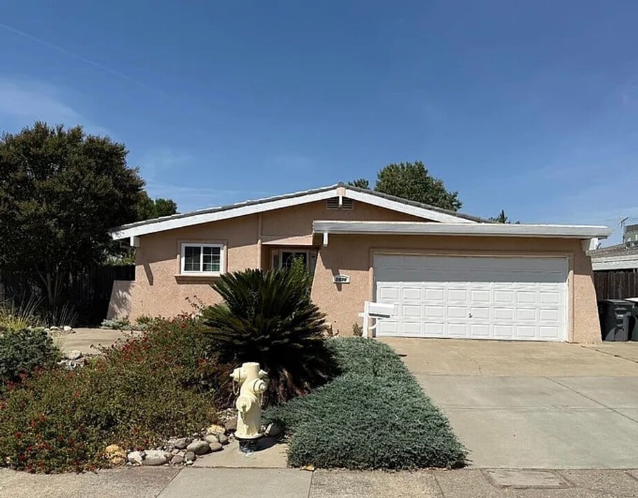 5636 Butano Way in Rocklin, CA - Building Photo
