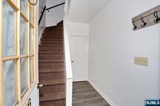 68 Mohawk Ave in Hawthorne, NJ - Building Photo - Building Photo