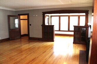 3810 Lyndale Ave S, Unit 1 in Minneapolis, MN - Foto de edificio - Building Photo