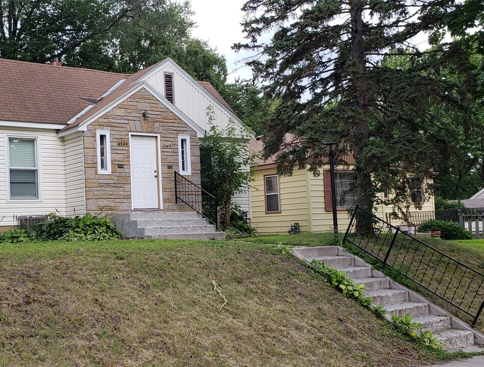 4244 S 15th Ave, Unit 4244 in Minneapolis, MN - Foto de edificio