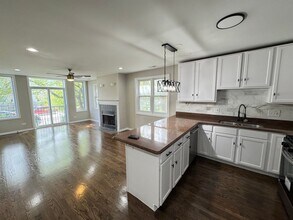 5438 S Indiana Ave in Chicago, IL - Foto de edificio - Building Photo