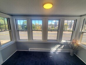 107 Thomas Burgin Pkwy, Unit 107 in Quincy, MA - Foto de edificio - Building Photo
