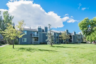 The Alpine Apartments in Fort Collins, CO - Building Photo - Building Photo