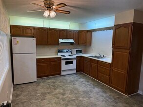 23 Ontario St, Unit 7 in Phelps, NY - Building Photo - Building Photo