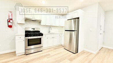 200 Lafayette St, Unit 1 in Paterson, NJ - Foto de edificio - Building Photo