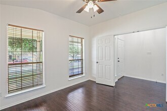 1164 Stone Forest Trail in Round Rock, TX - Foto de edificio - Building Photo