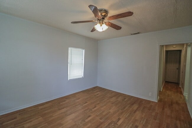 2103 Kewanee Ave in Lubbock, TX - Building Photo - Building Photo