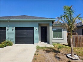 17 Saketa Ln in Brownsville, TX - Building Photo