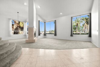 7600 Painted Dunes Dr in Las Vegas, NV - Building Photo - Building Photo