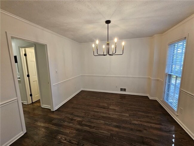 4536 Mountain Creek Dr in Roswell, GA - Building Photo - Building Photo