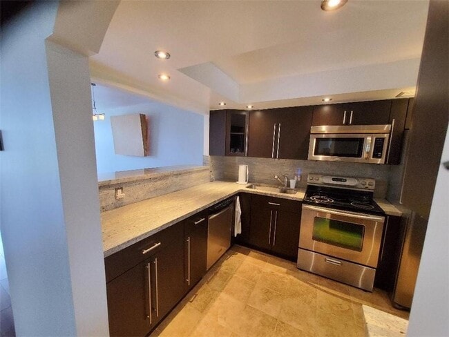 3000 S Course Dr in Pompano Beach, FL - Building Photo - Building Photo