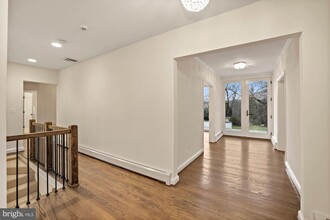 1401 Langley Pl in McLean, VA - Building Photo - Building Photo