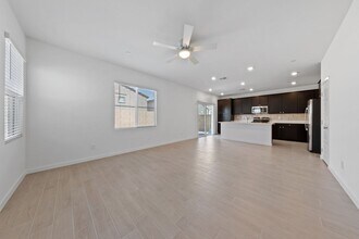116 Brielle Beacon Ln in Henderson, NV - Building Photo - Building Photo