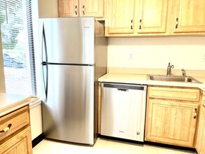 5860 Thunder Hill Rd in Columbia, MD - Building Photo - Building Photo