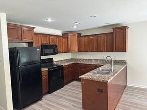 2035 A Tyler St in Conway, AR - Building Photo - Building Photo