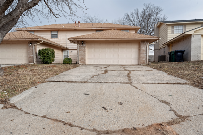 8408 Candlewood Dr in Oklahoma City, OK - Building Photo - Building Photo