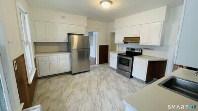 58 E Pearl St in Torrington, CT - Building Photo - Building Photo