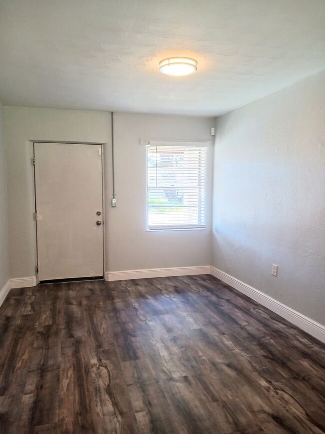 16210 Wallace St in Umatilla, FL - Building Photo - Building Photo