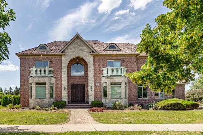 property at 1800 Sawgrass St