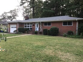 1029 Fairlawn Ave in Virginia Beach, VA - Building Photo