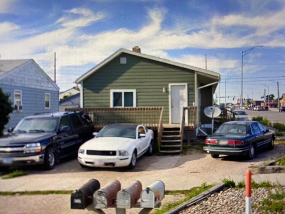 520 E Philadelphia St in Rapid City, SD - Building Photo