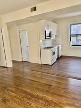 3410 W Carmen Ave, Unit 2B in Chicago, IL - Building Photo - Building Photo