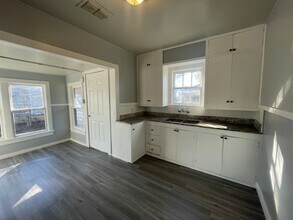 1801 S 11th St in Abilene, TX - Foto de edificio - Building Photo