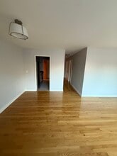 3852 N Elston Ave in Chicago, IL - Foto de edificio - Building Photo