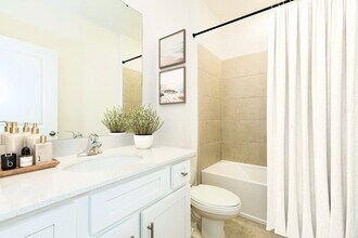 1448 Tristar Dr in Plant City, FL - Foto de edificio - Building Photo