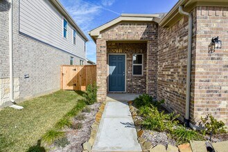 14499 Cedar Ledge Ln in Conroe, TX - Building Photo - Building Photo