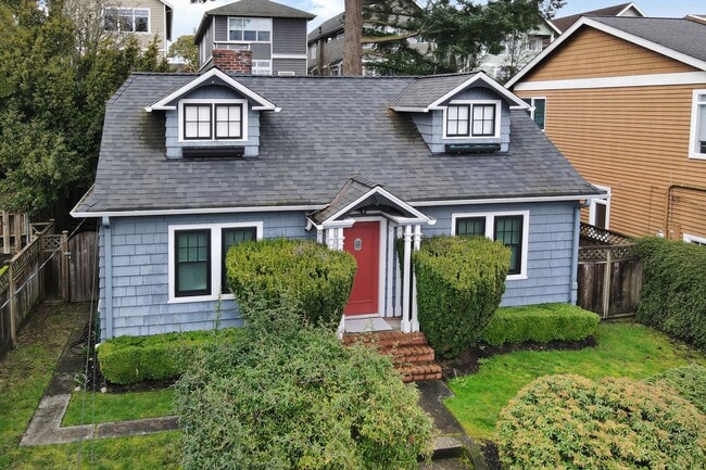 6848 16th Ave NE in Seattle, WA - Building Photo - Building Photo