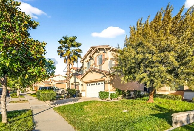 6085 Medinah St in Fontana, CA - Building Photo - Building Photo