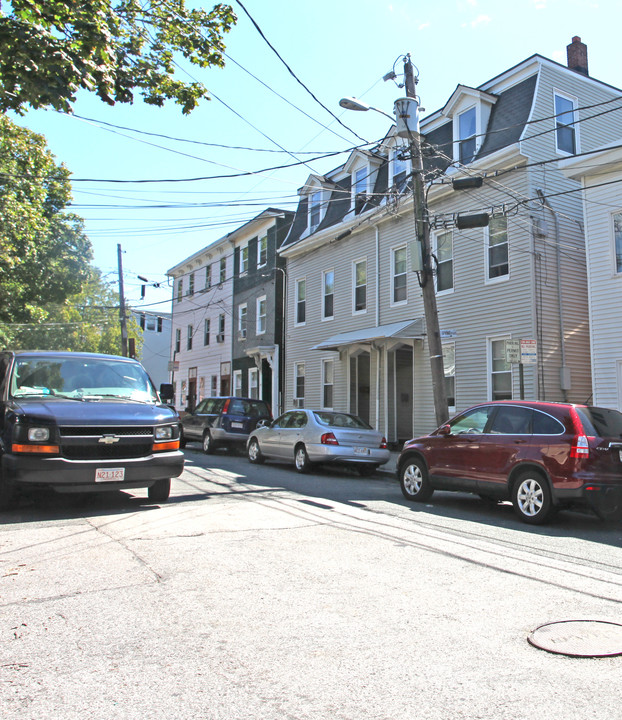 122A Spring St in Cambridge, MA - Building Photo