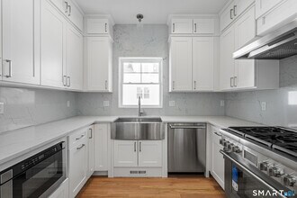 25 Village Rd in Milford, CT - Building Photo - Building Photo