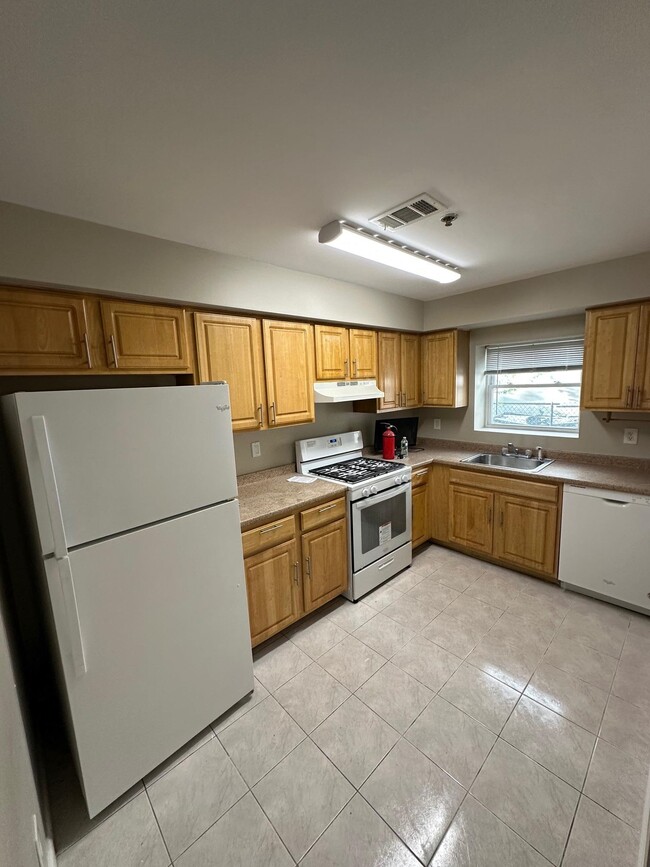 37-39-39 Hudson St in Newark, NJ - Building Photo - Building Photo