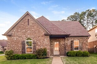 5823 Bedford Pl in Southaven, MS - Building Photo