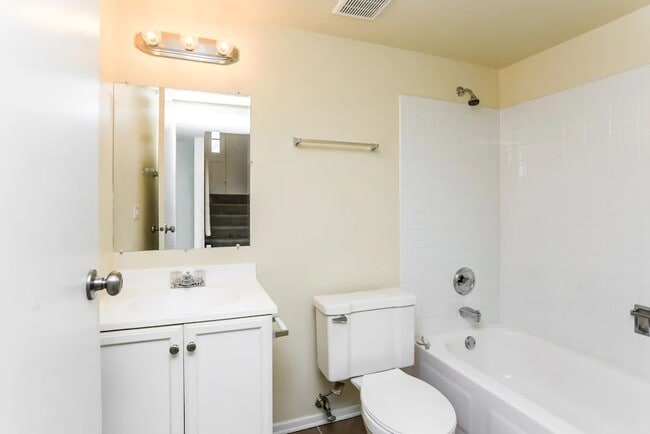 212 Whitewater Dr in Bolingbrook, IL - Building Photo - Building Photo