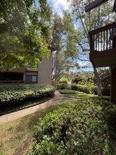 8860 Villa La Jolla Dr in San Diego, CA - Building Photo - Building Photo