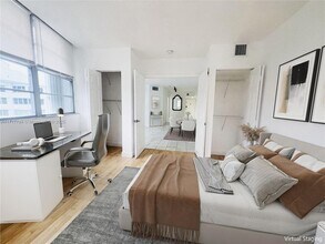 825 Brickell Bay Dr in Miami, FL - Building Photo - Building Photo