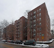 625 Gramatan Ave Apartments