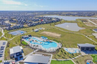 27302 Blue Sand Dr in Katy, TX - Foto de edificio - Building Photo