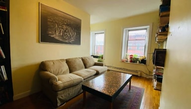 84 Hollywood Ave in Albany, NY - Building Photo - Building Photo