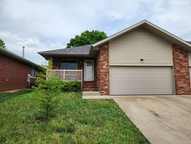 property at 3866 S Timbercreek Ave