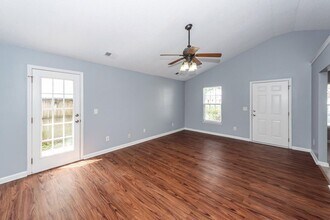 248 Trickle Dr in Summerville, SC - Building Photo - Building Photo