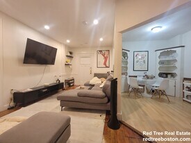 60 Egmont St in Brookline, MA - Building Photo